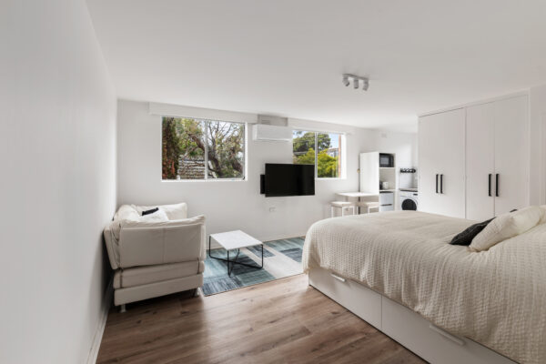 565CED5C 8E87 42D7 B0CC 7FC6615ABD18 ST KILDA EAST 2025 09 04 161242 2 scaled