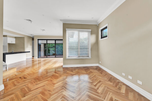 6363E230 1D30 4BB6 95F8 327B47742F42 KEW 2025 09 01 105917 4