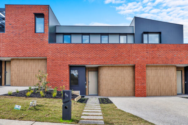 2/8 Edith Court, DONCASTER, VIC 3108